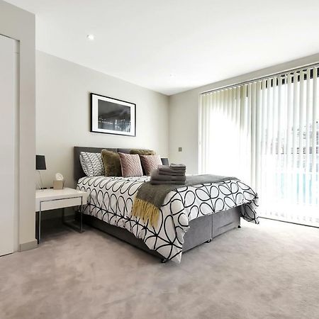 Esquire Apartments Ealing London Bagian luar foto