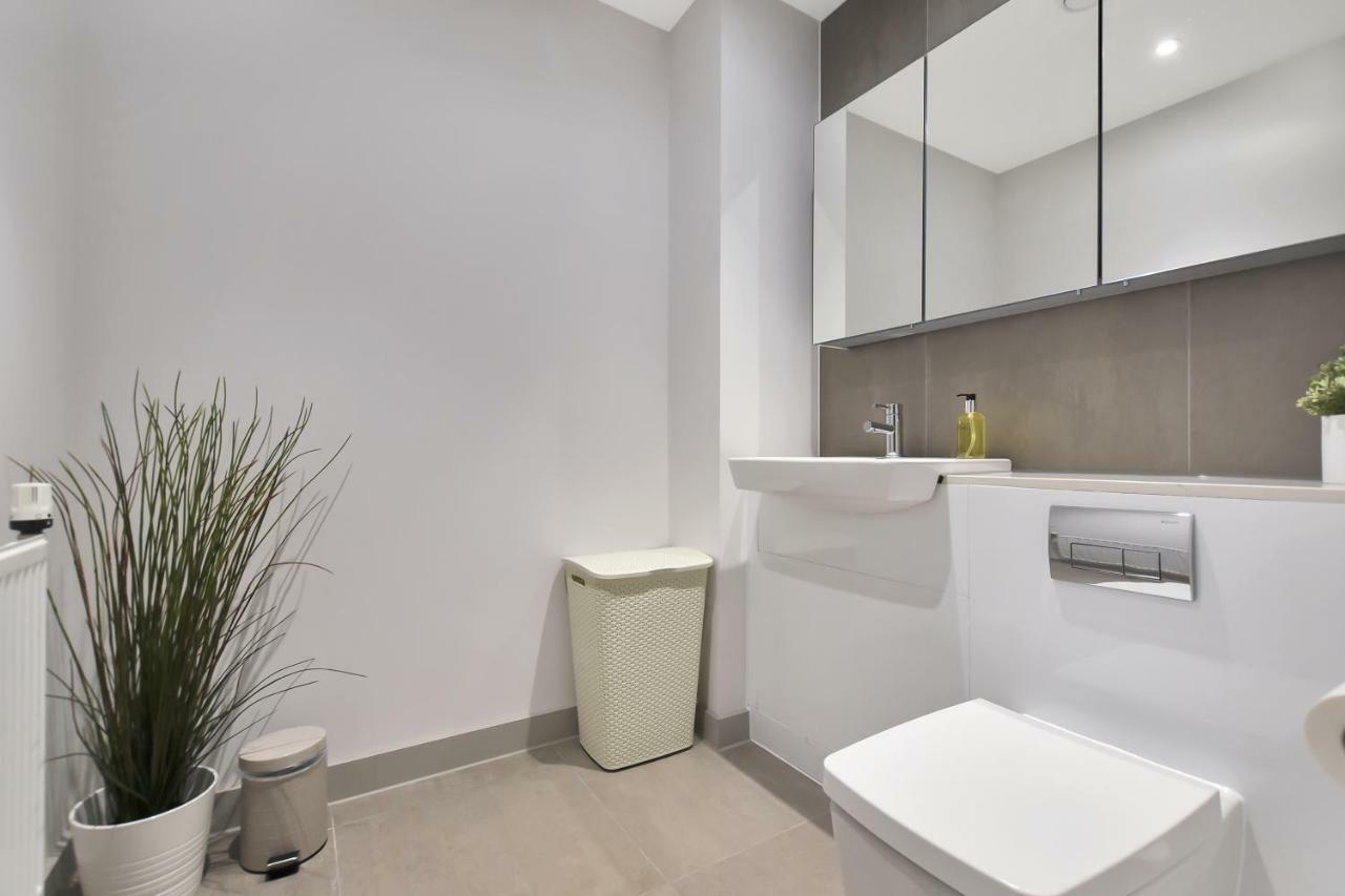 Esquire Apartments Ealing London Bagian luar foto
