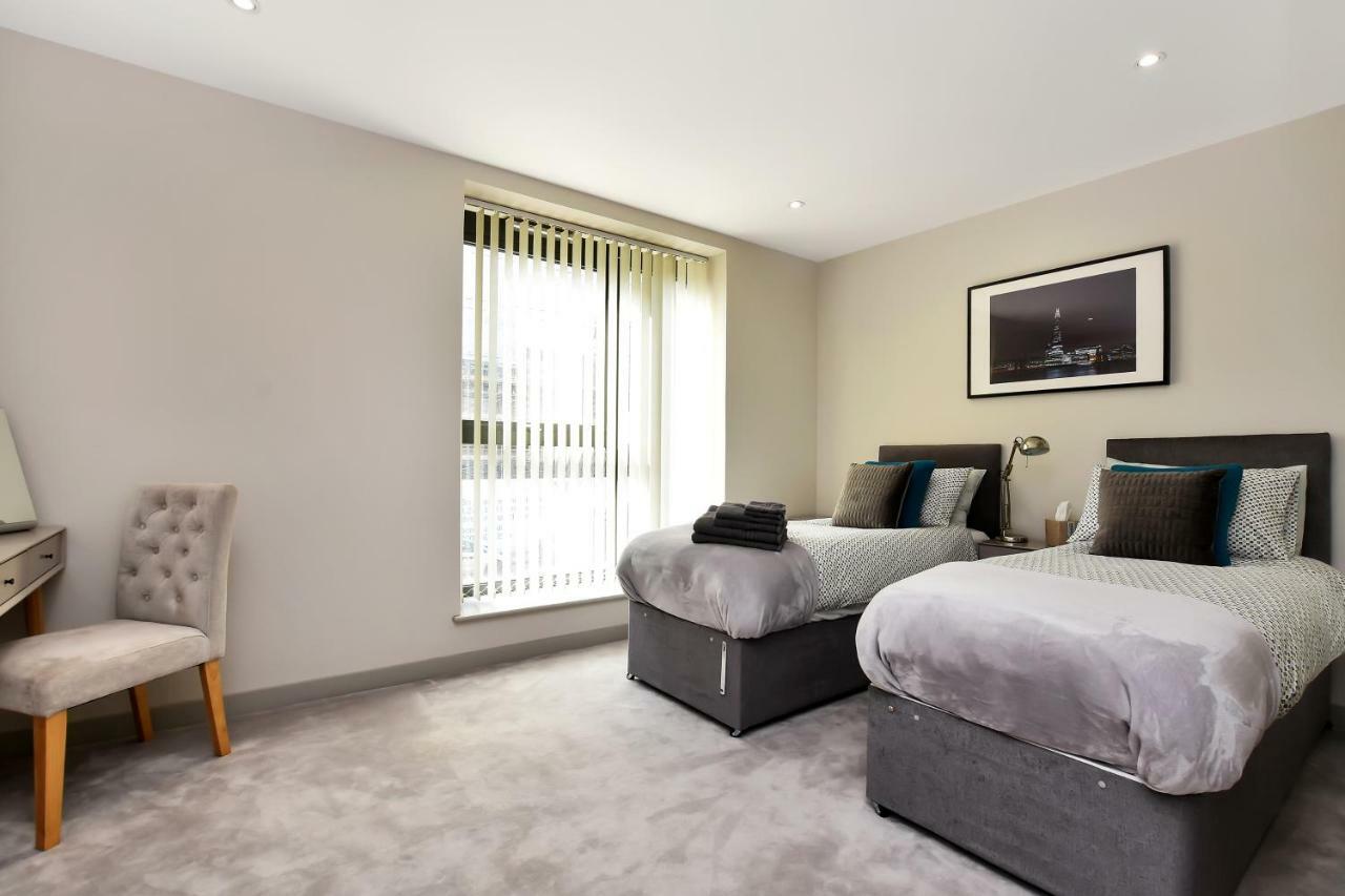 Esquire Apartments Ealing London Bagian luar foto