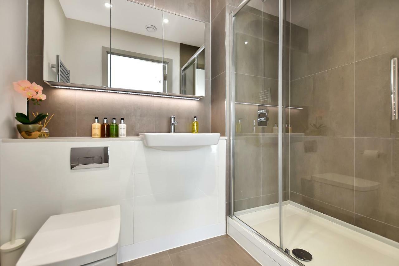 Esquire Apartments Ealing London Bagian luar foto