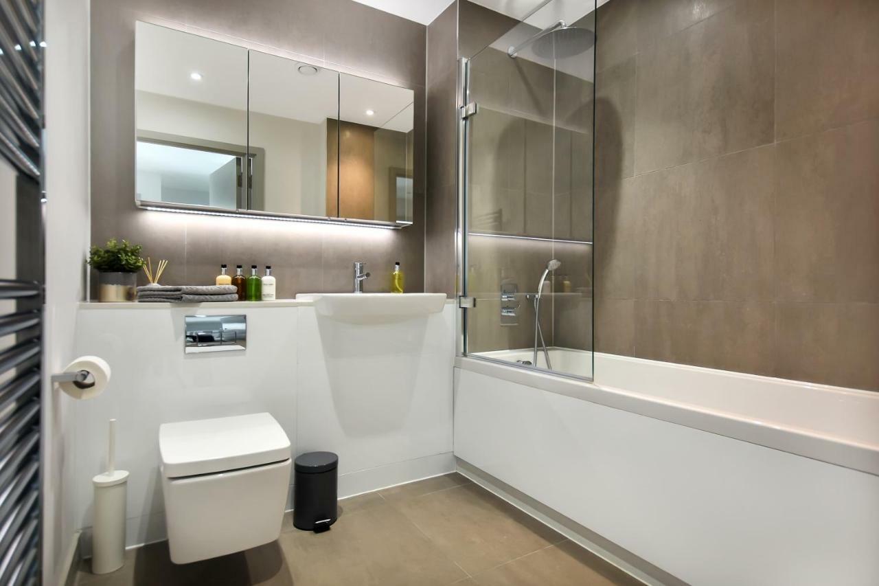 Esquire Apartments Ealing London Bagian luar foto